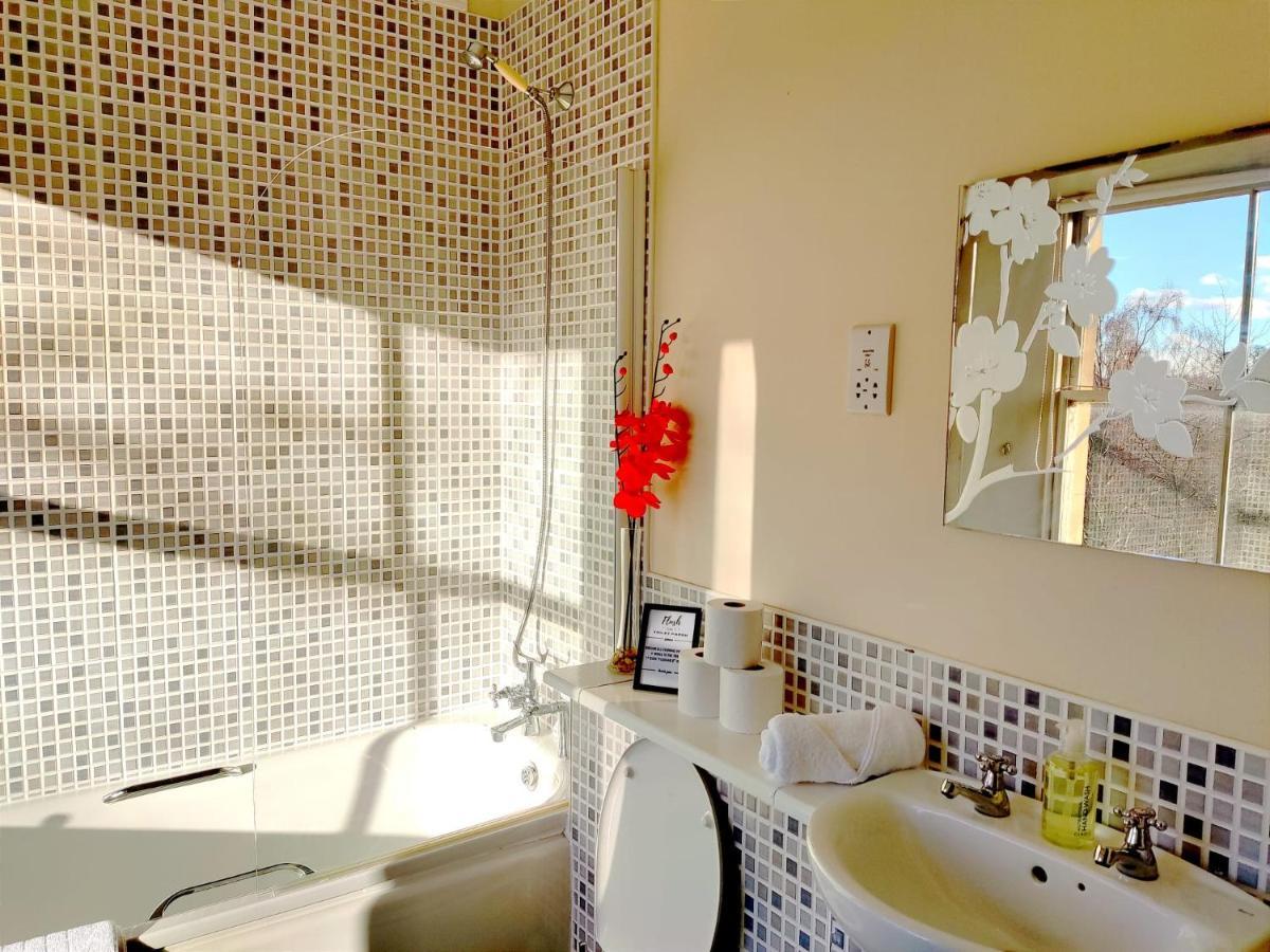 Kirkhill Estate Rooms Gorebridge 외부 사진